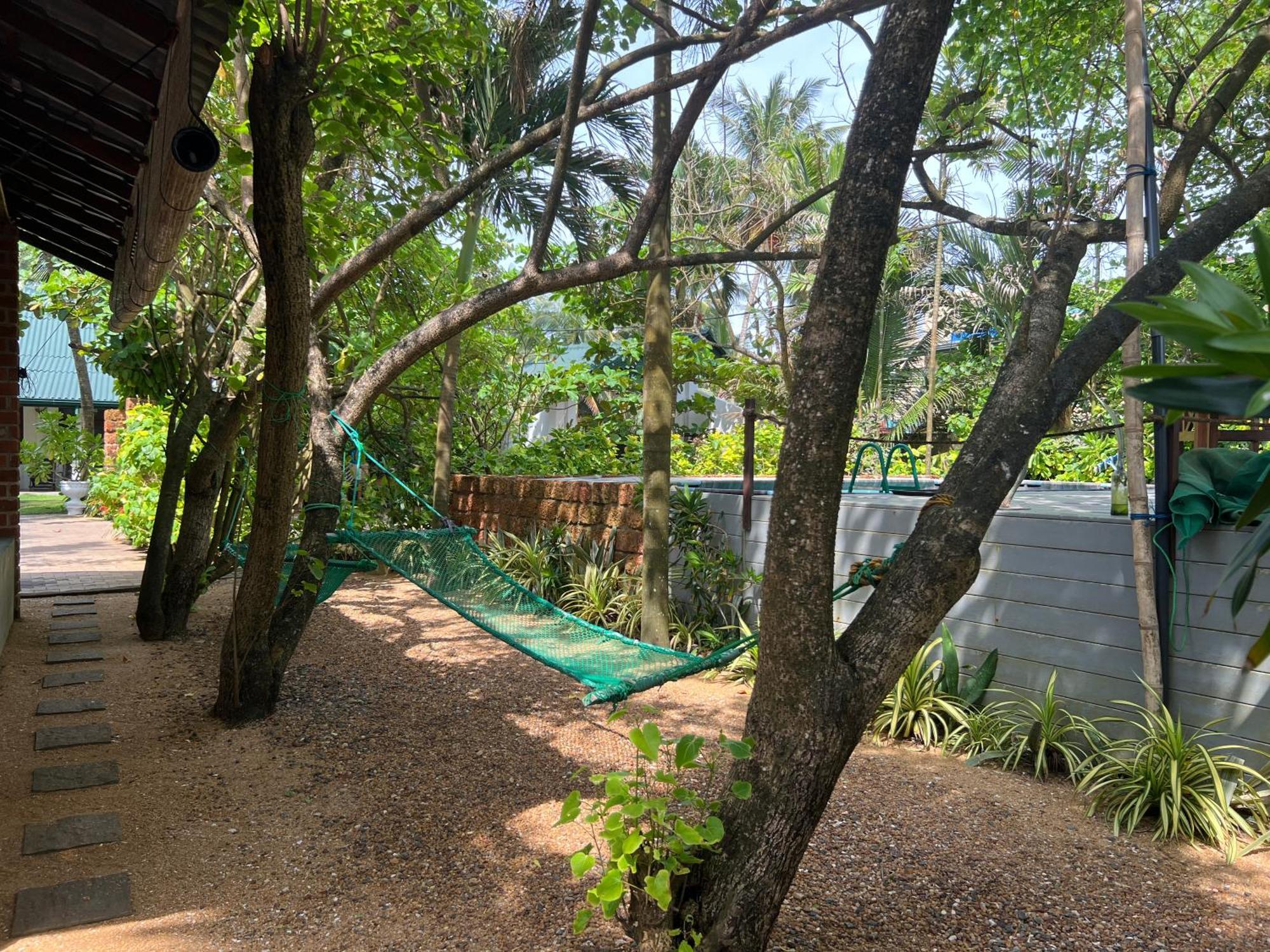 Lohas Beach Resort Villa Kalutara Exterior photo