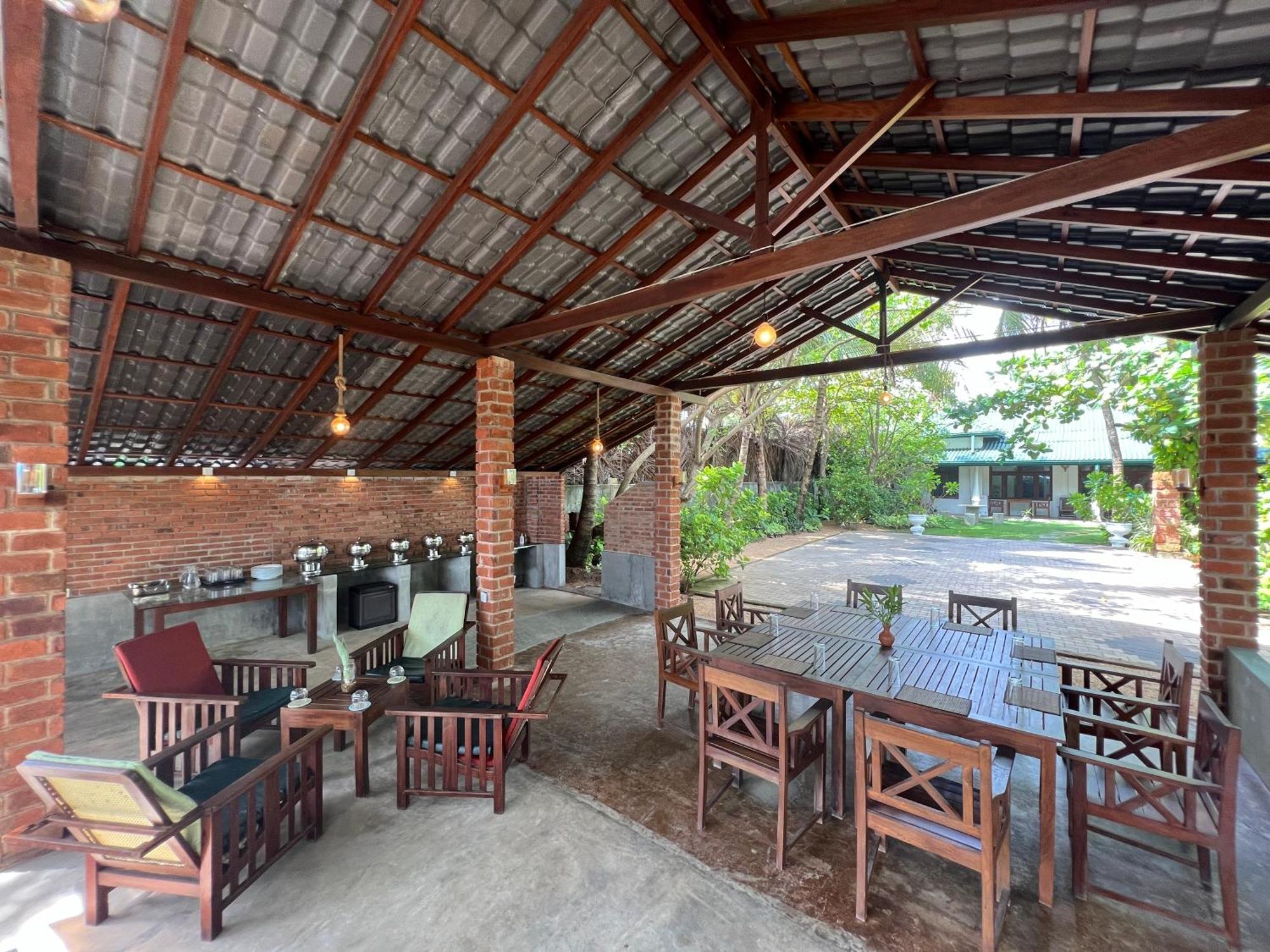 Lohas Beach Resort Villa Kalutara Exterior photo