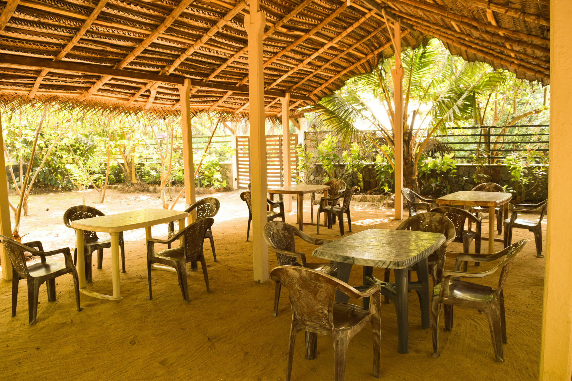 Lohas Beach Resort Villa Kalutara Exterior photo